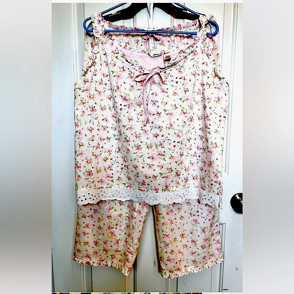 Floral Adonna Women’s Pajama Set
